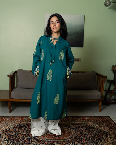 Aabroo Kurta