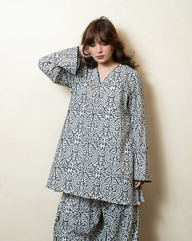 White and Black Block Printed Set - 001