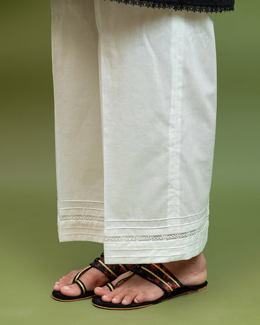 White Pants - W3